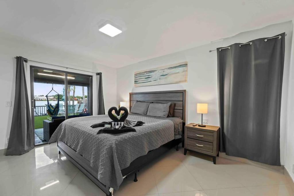 Lakefront Retreat Villa Water View Fishing Casino Форт Лодърдейл Екстериор снимка